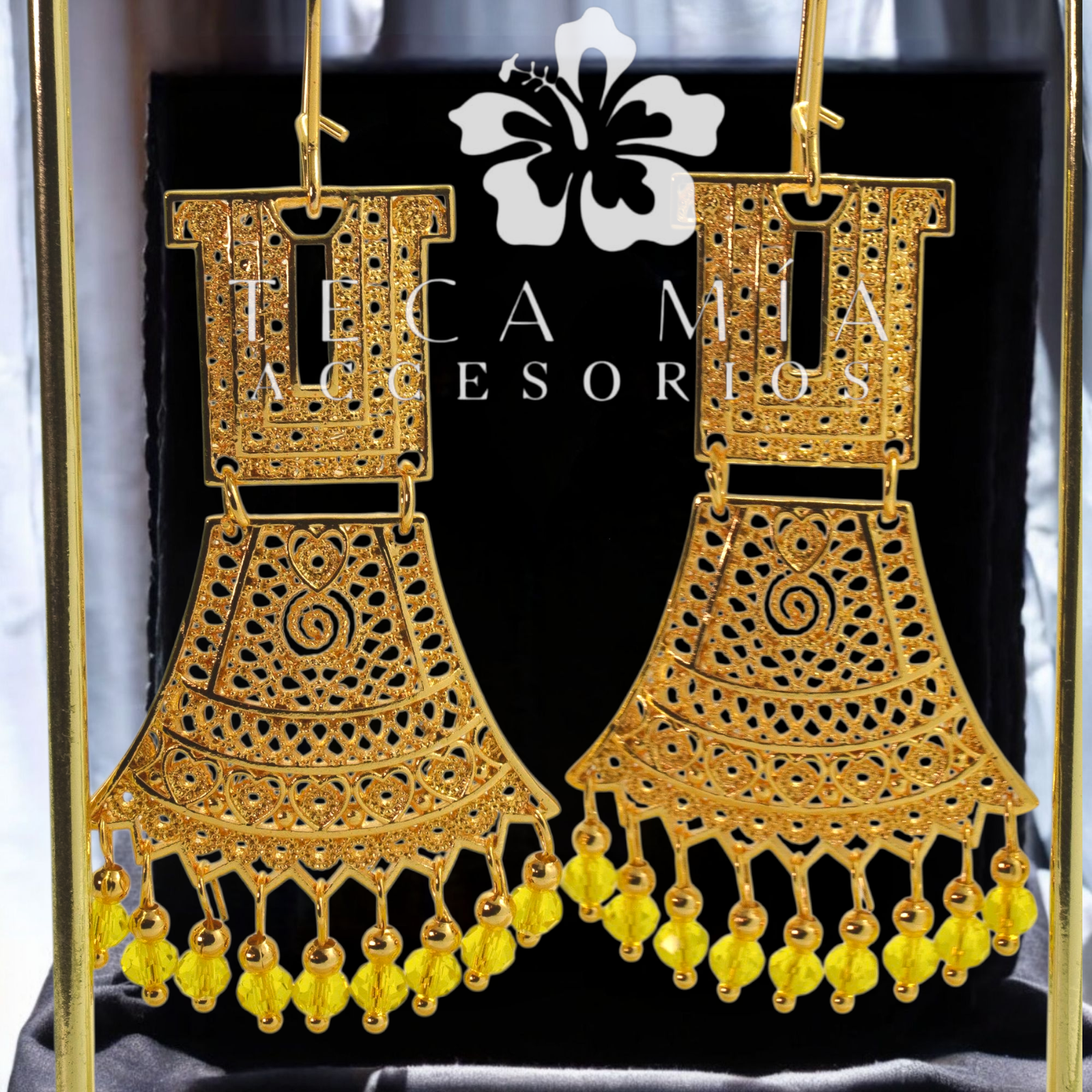 Arete filigrana traje amarillo