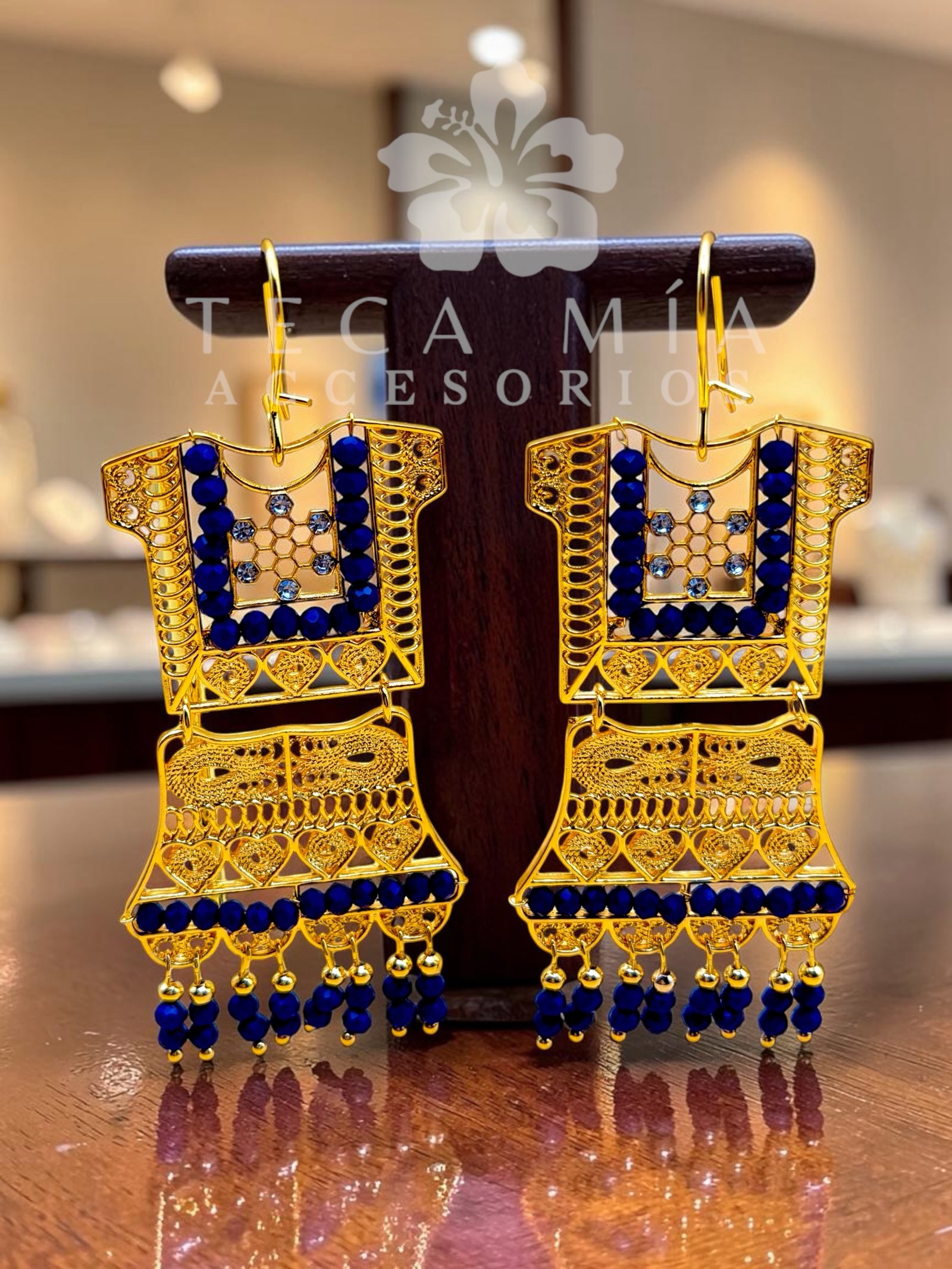 Arete traje piedras azul
