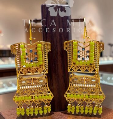 Arete traje piedras amarillo