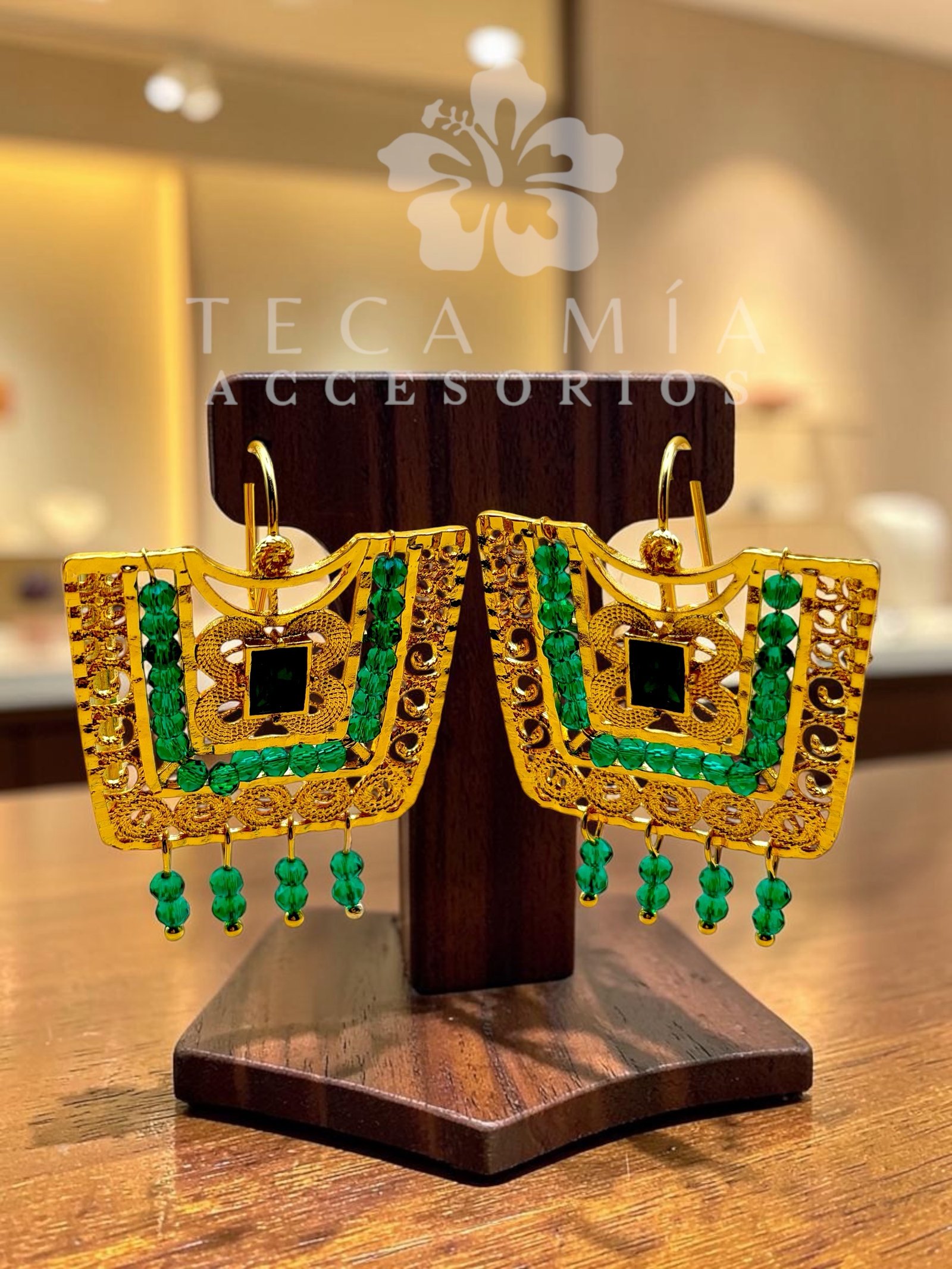 Aretes huipil piedra verde