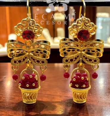 Aretes canastita piedras rojo